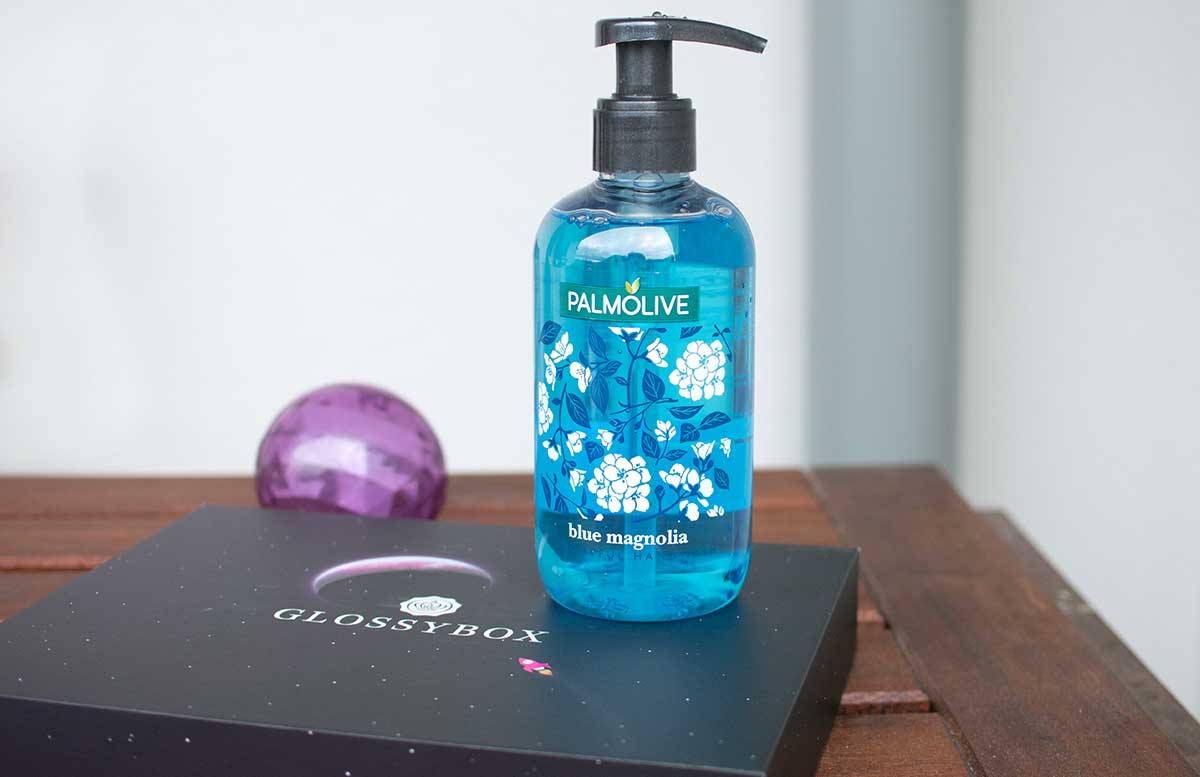 Pink-Planet-Glossybox-Juli-palmolive-blue-magnolia