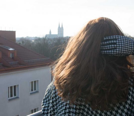 Poncho Outfit mit Hahnentrittmuster