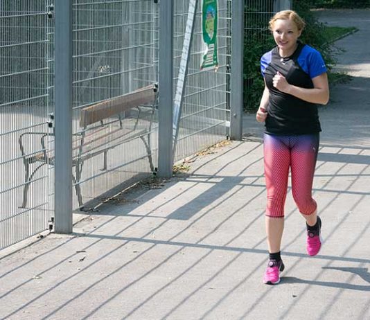 Power Workout – Her mit der Bikini Figur Power-Workout-mit-Puma-running