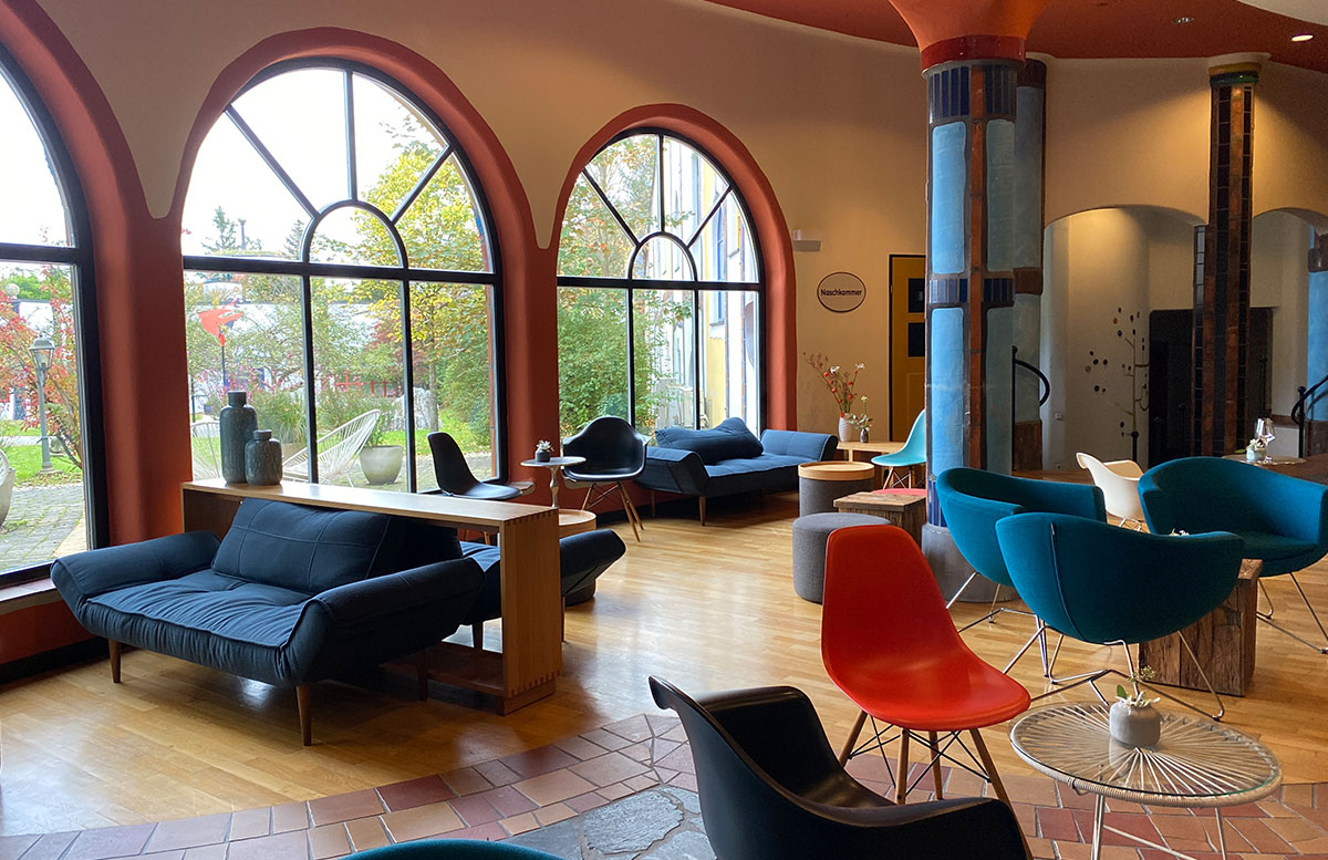 Romantische-Auszeit-in-der-Rogner-Bad-Blumau-Therme-lobby