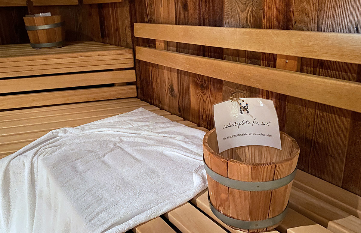 Romantische-Auszeit-in-der-Rogner-Bad-Blumau-Therme-schwitzplatz-für-zwei