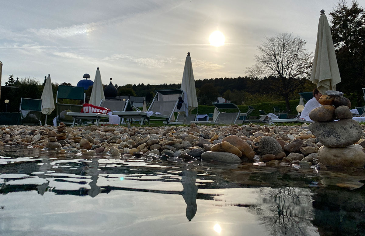 Romantische-Auszeit-in-der-Rogner-Bad-Blumau-Therme-vulkania