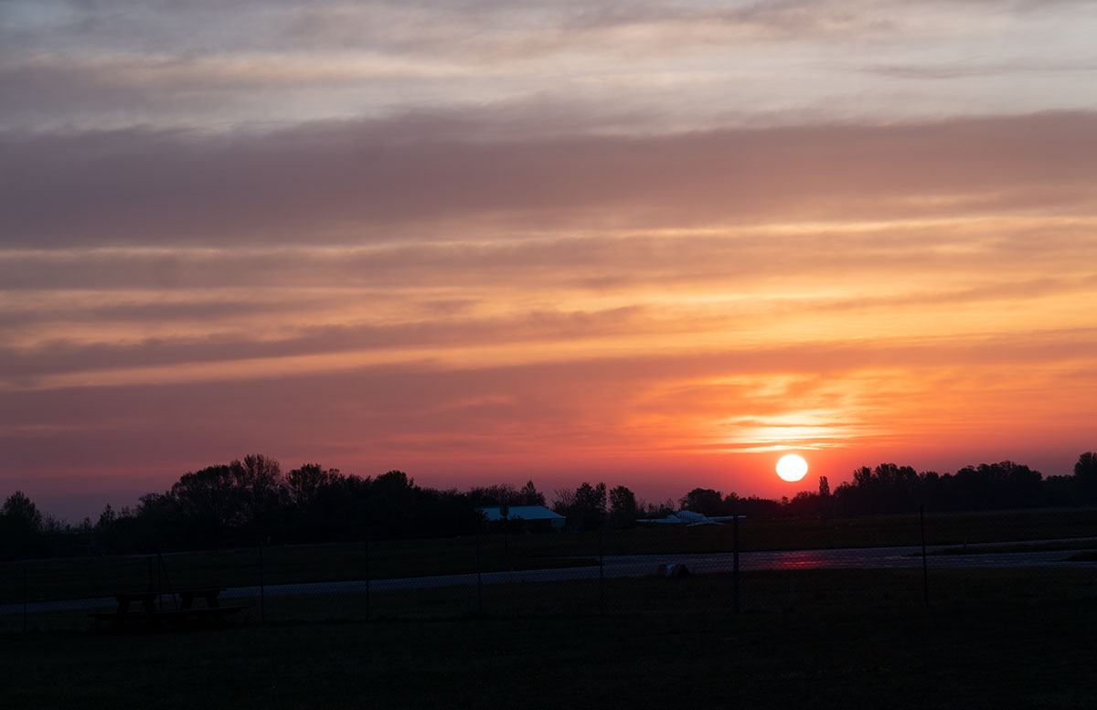 Romantische-Ballonfahrt-de-luxe-über-Wien-Sonnenaufgang-sonne