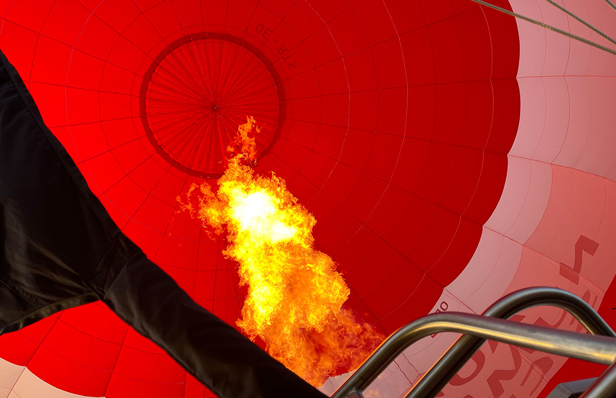 Romantische-Ballonfahrt-de-luxe-über-Wien-erwärmen