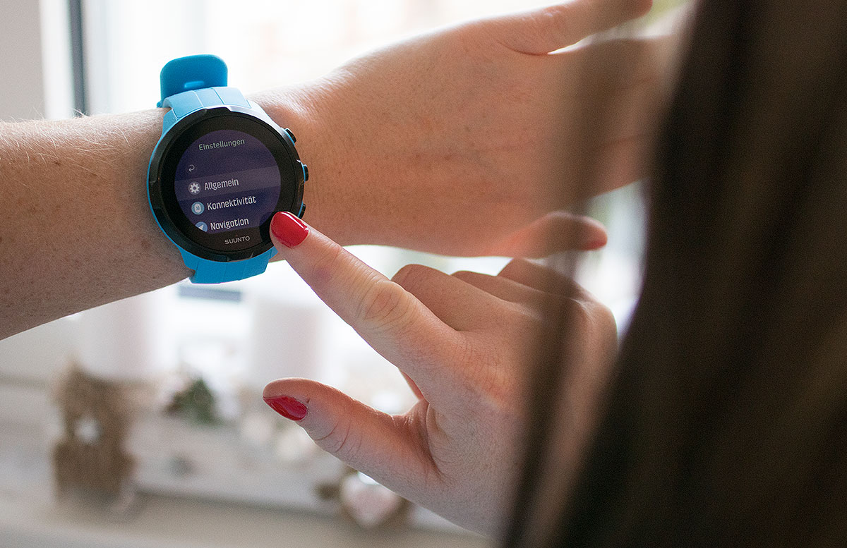 SUUNTO Spartan Sport Wrist HR Smartwatch touch screen