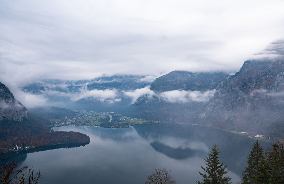 Salzwelten Hallstatt - Das älteste Salzbergwerk der Welt blick auf das tal