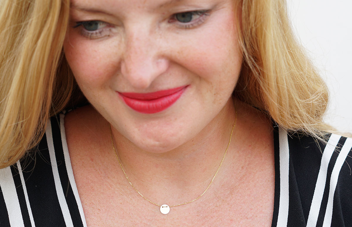 Schmuck-aus-Gold-von-Isabel-Bernard-Paris-kette-gesicht-unten