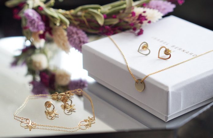 Schmuck-aus-Gold-von-Isabel-Bernard-Paris-schmuck-mit-blumen Schmuck-aus-Gold-von-Isabel-Bernard-Paris-schmuck-mit-blumen