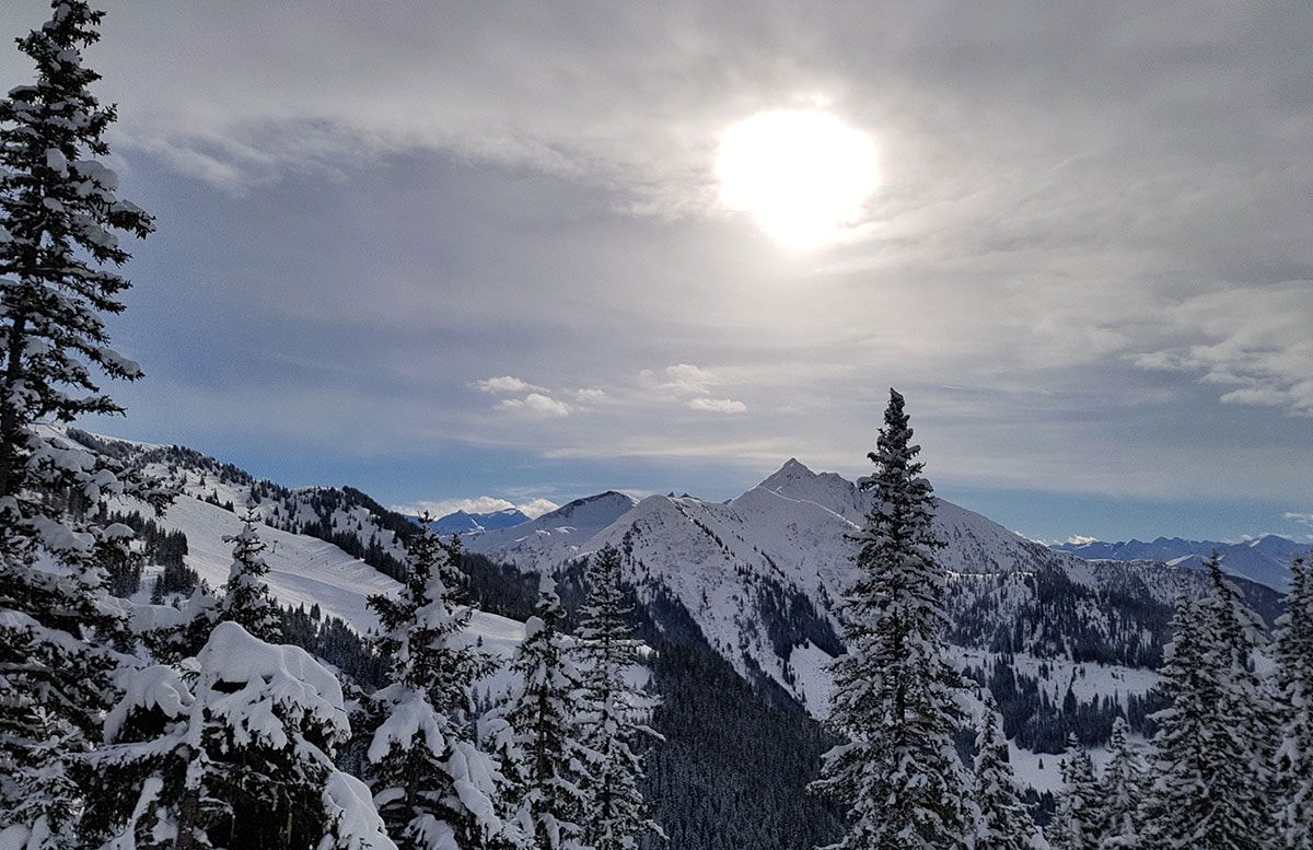 Ski-amade-made-my-Day-aufladen-in-dorfgastein-aussicht-skifahren