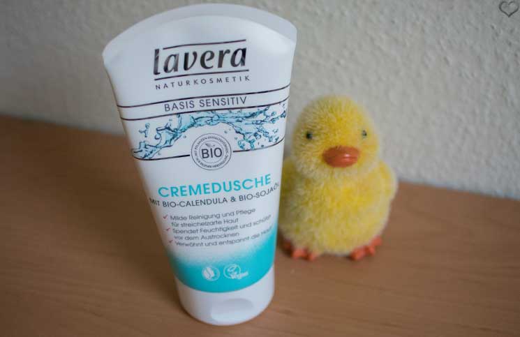 Some-bunny-loves-you-glossybox-März-lavera-cremedusche