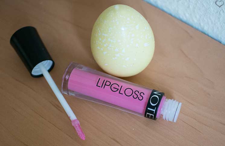 Some-bunny-loves-you-glossybox-März-note-lipgloss