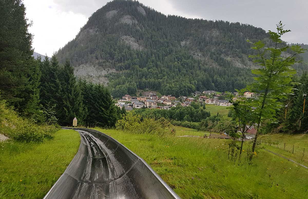Sommerrodeln in Fuschl und der Waldkletterweg in Faistenau landschaft sommerrodeln bahn
