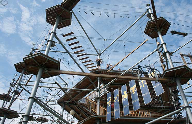 Sport-und-Wellness-in-Bük-kristallturm-ansicht-von-oben