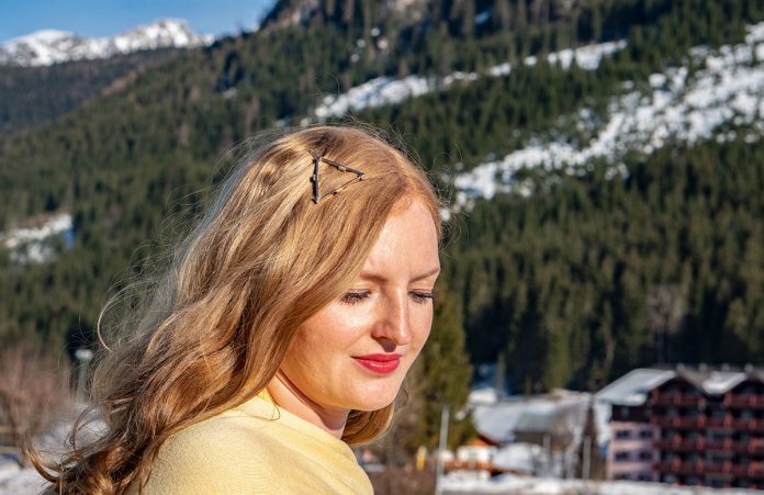 Statement-Haarspangen – Das Trend-Accessoire im Frühling Statement-Haarspangen-Das-Trend-Accessoire-im-Frühling-haarklammer