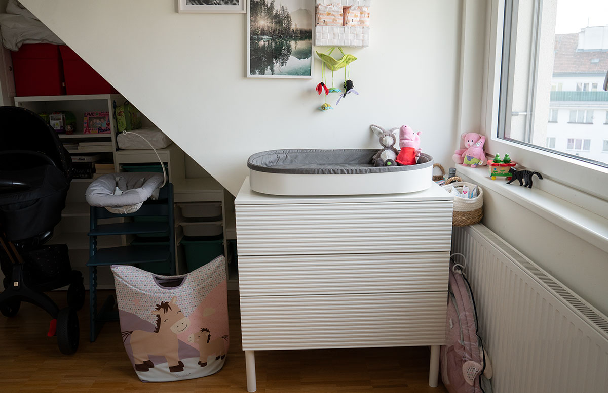 Stokke-Kinderzimmer-Möbel-für-Lilly-kommode-von-vorne