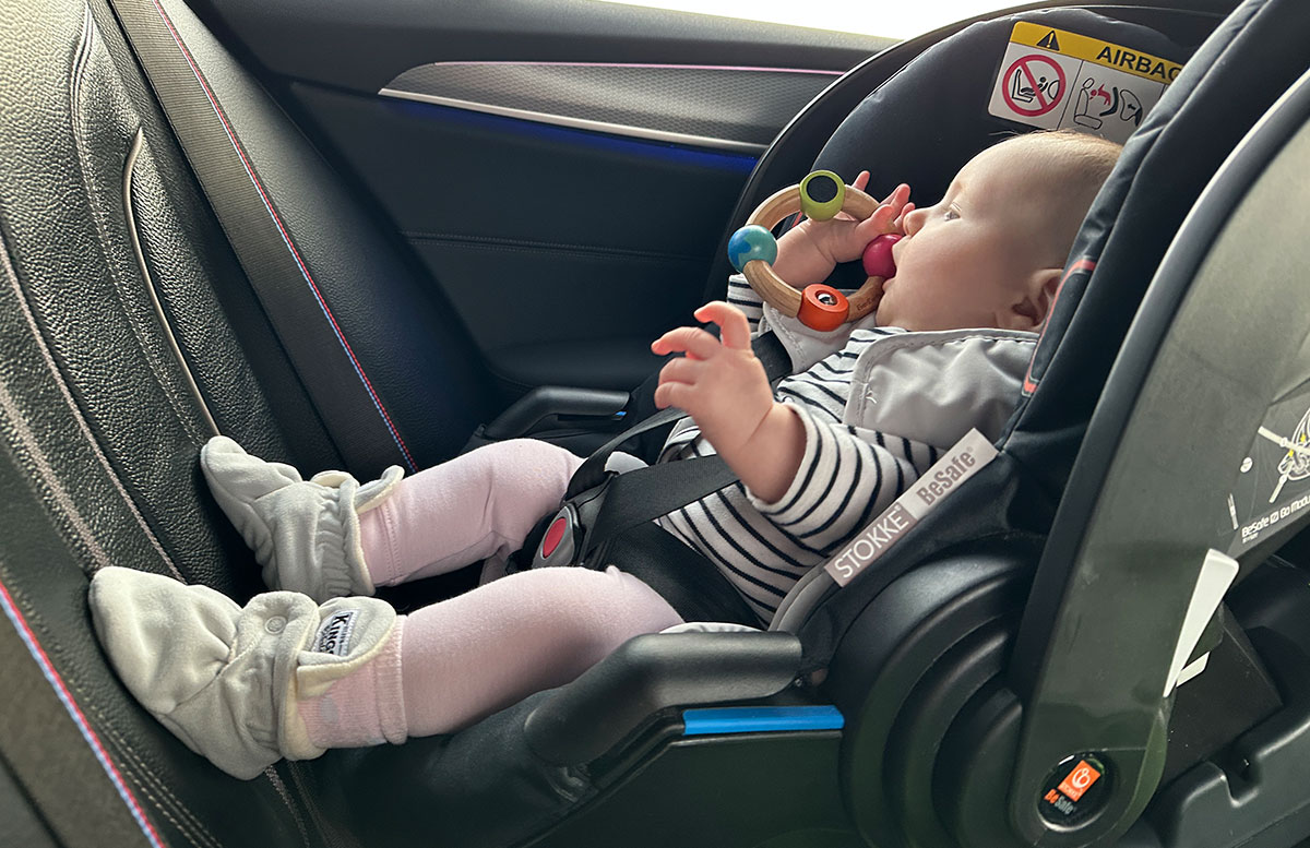 Stokke-iZi-Go-Modular-X1-Kindersitz-von-BeSafe-4-monate-alt