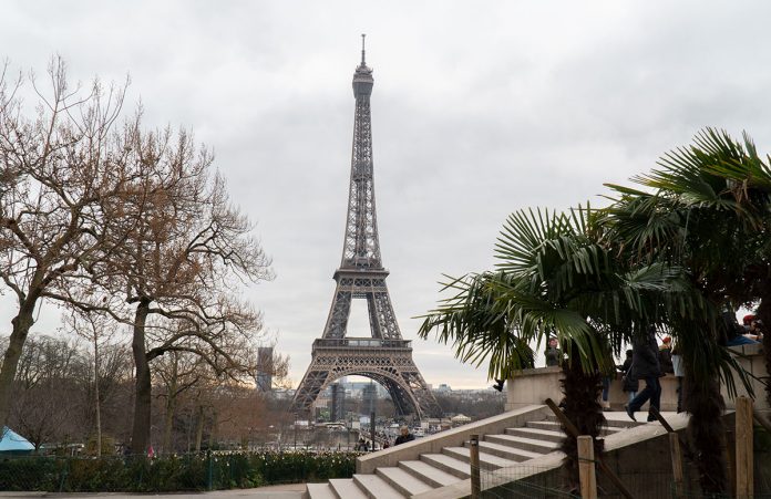 Streik in Paris – Was man aktuell bei einem Urlaub beachten sollte Streik-in-Paris-Was-man-aktuell-bei-einem-Urlaub-beachten-sollte-EIFFELTURM