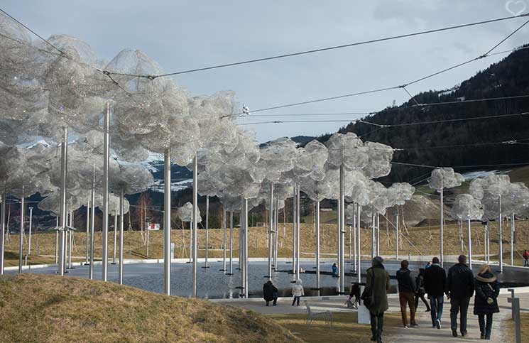 Swarovski-Kristallwelten-klangwolken