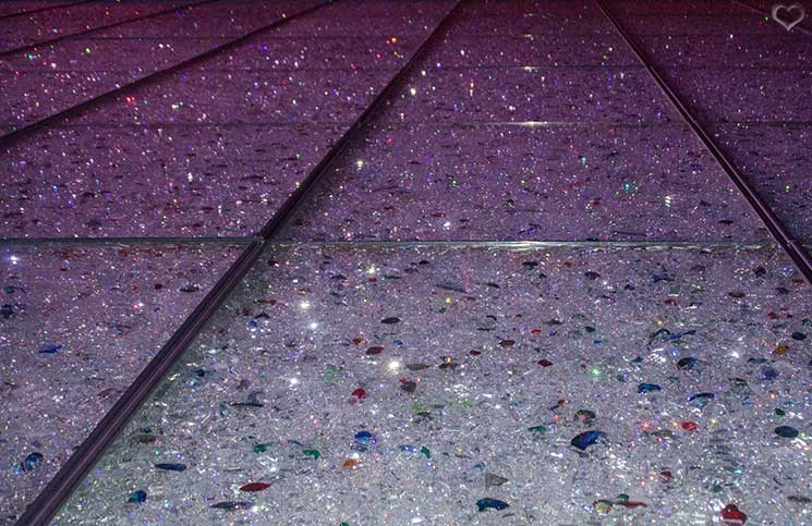 Swarovski-Kristallwelten-kristallwand