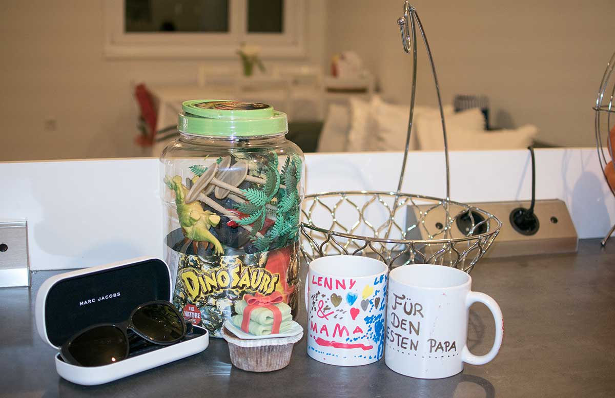 TK MAXX Stadlau dinosaurier kübel, obstschale und sonnenbrille marc jacobs
