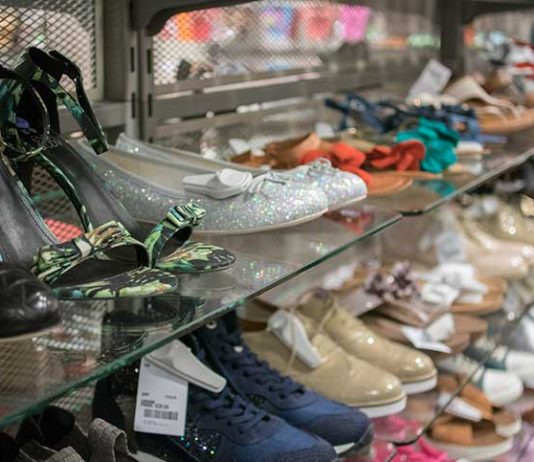 Eröffnung TK Maxx Traisenpark in St. Pölten Eröffnung TK Maxx Traisenpark in St. Pölten-Schuh-Auswahl