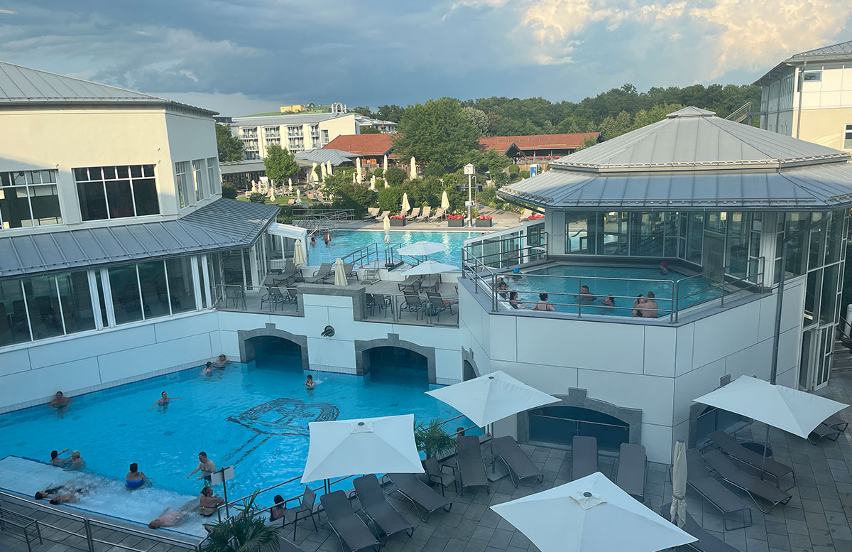 Thermalressort-Köck-bei-der-Therme-Eins-in-Bad-Füssing-therme-von-oben