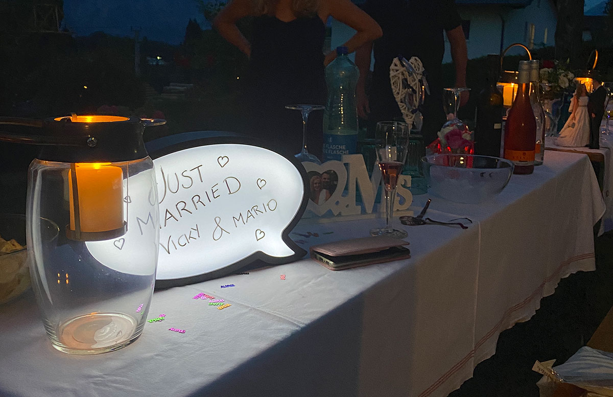 Unsere-Hochzeit-in-Gmunden-Standesamt-Schloss-Orth-abend-familie