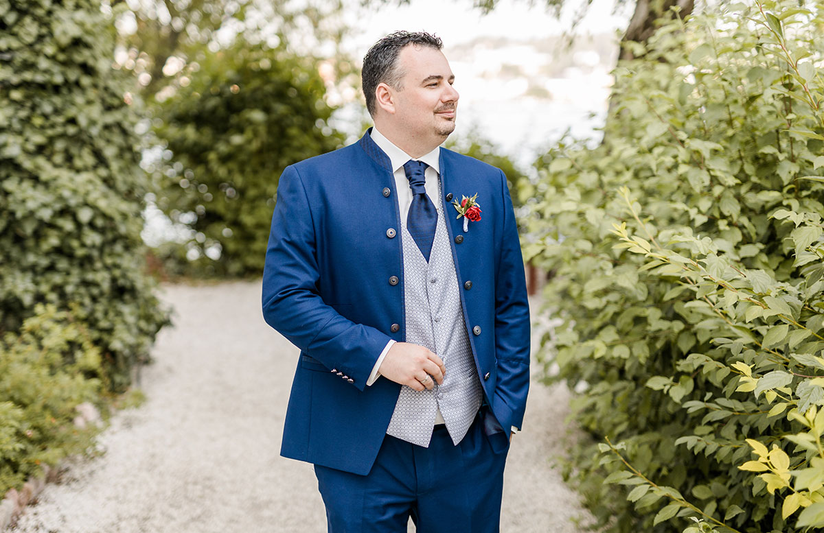 Unsere-Hochzeit-in-Gmunden-Standesamt-Schloss-Orth-mario