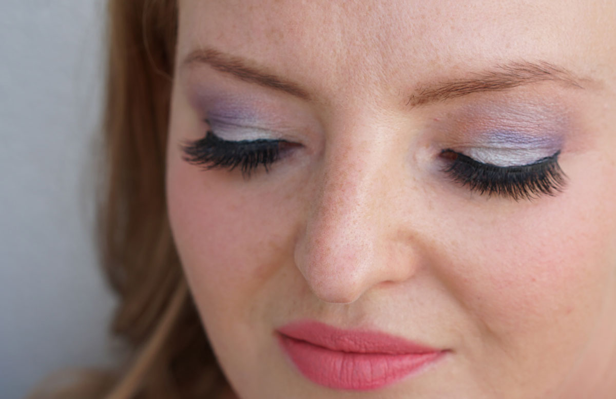 Urban-Decay-NAKED-Ultraviolet-Eyeshadow-Palette-BLICK-UNTEN