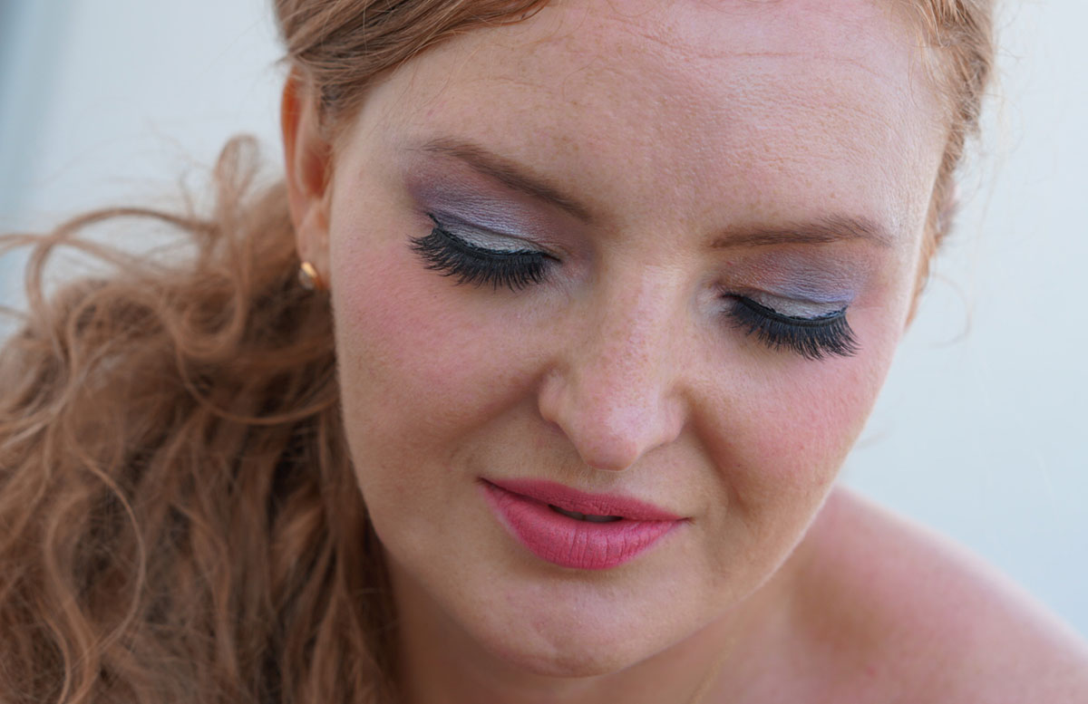 Urban-Decay-NAKED-Ultraviolet-Eyeshadow-Palette-dezent-türkis