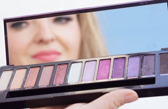 Urban Decay NAKED Ultraviolet Eyeshadow Palette Urban-Decay-NAKED-Ultraviolet-Eyeshadow-Palette-spiegel-blick