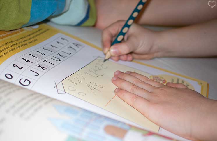 Vorbereitungen-für-die-Schule-mit-Stabilo-buchstaben-und-zahlen-lernen