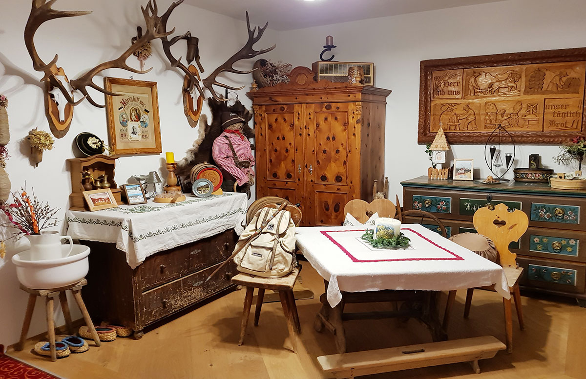 Walchhofer's-Hotel-Alpenhof-in-Filzmoos-jagdstube