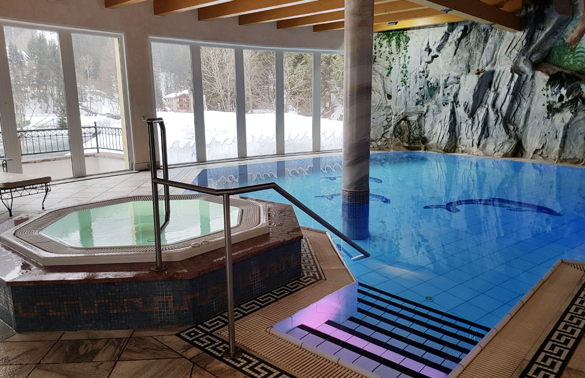Walchhofer's Hotel Alpenhof in Filzmoos pool Walchhofer's Hotel Alpenhof in Filzmoos pool
