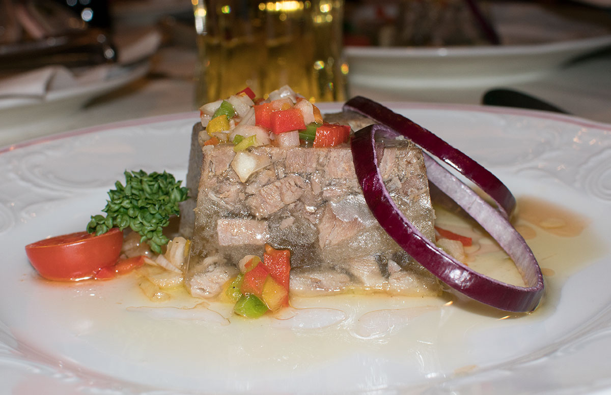 Walchhofer's-Hotel-Alpenhof-in-Filzmoos-rindfleischsülzchen