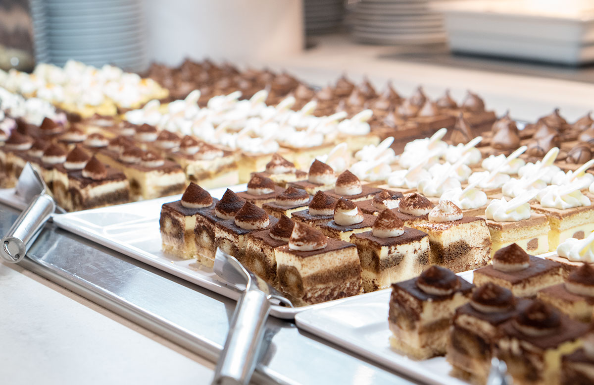 Waldbaden-und-Wellnessurlaub-im-Fagus-Hotel-Sopron-kuchen