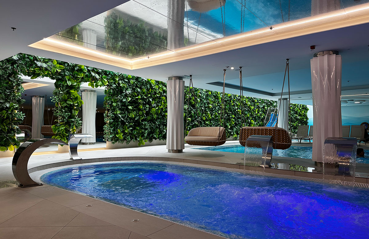 Waldbaden-und-Wellnessurlaub-im-Fagus-Hotel-Sopron-wellness-erlebnispool