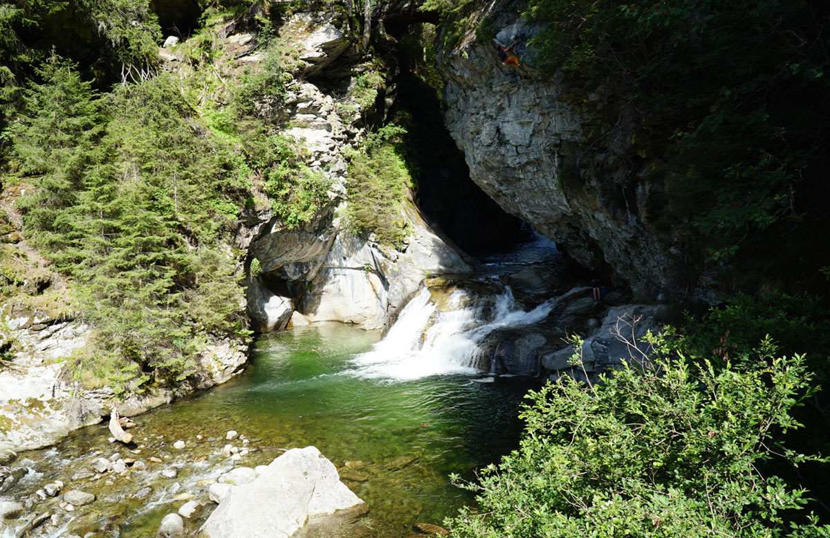 Wasserfälle-in-Malta-und-die-Staumauer-Kölnbreinsperre-lagune
