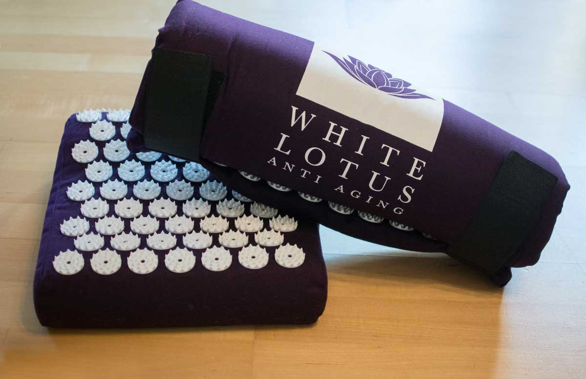white-lotus-anti-aging-akupressur-matte-set-polster-und-matte