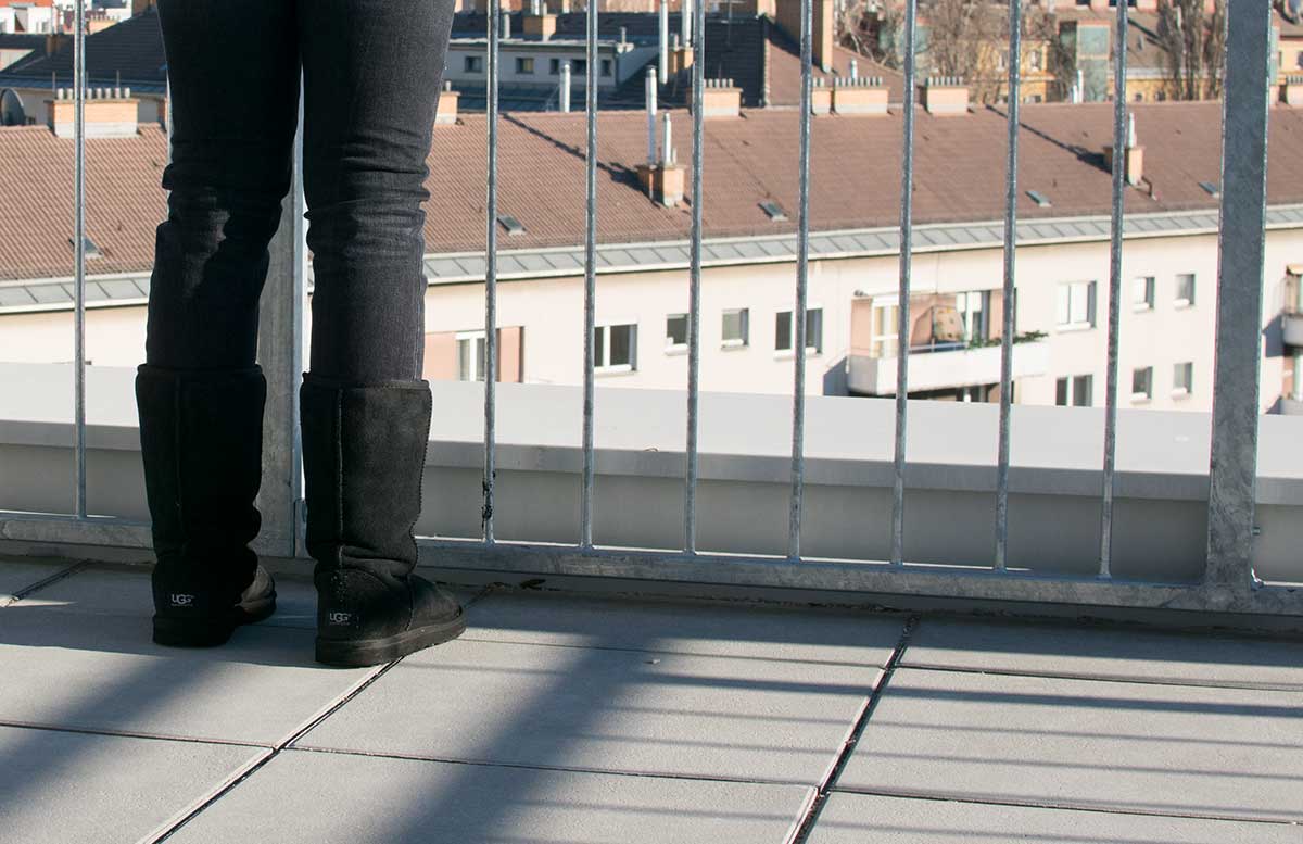 winterliches-outfit-auf-der-dachterrasse-ugg-boots2