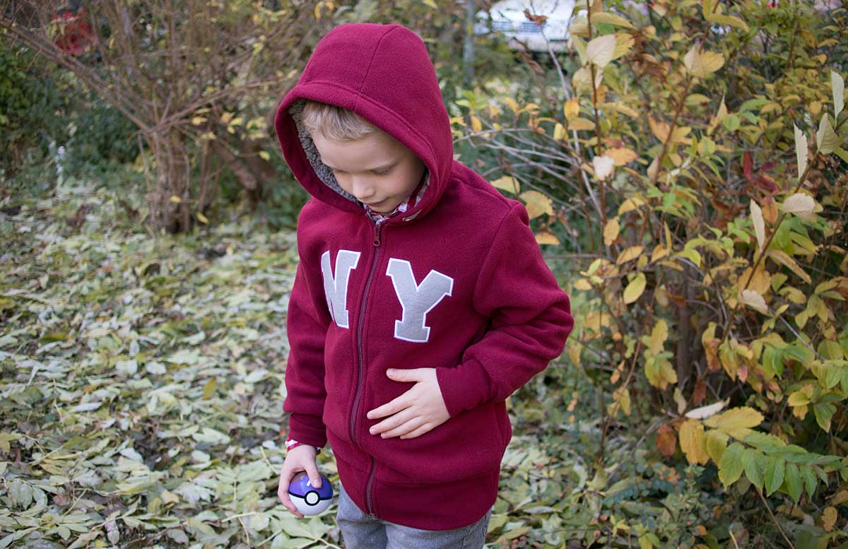 winteroutfit-von-bonprix-kids-kuschelweste-rot