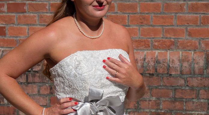 Wir werden heiraten – Auf der Suche nach dem perfekten Brautkleid Wir-werden-heiraten-Wo-kaufe-ich-nur-mein-Brautkleid-detail-schleife