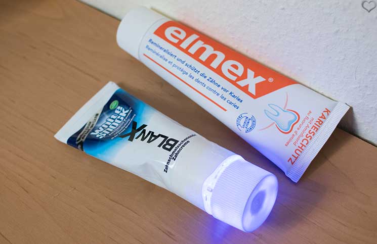 Zahnpflege-Helferlein-für-weiße-Zähne-elmex-white-shick-blanx