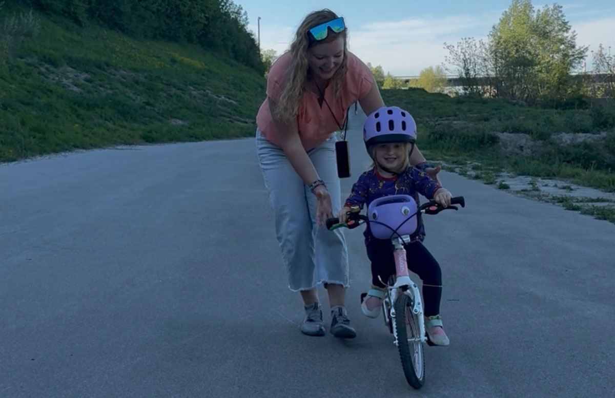 fahrradfahren--lilly-beim-fahren