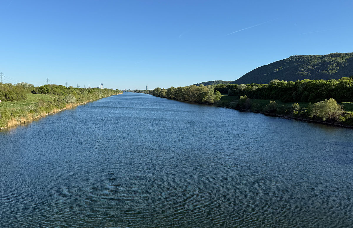 fahrradfahren--wasser-donau