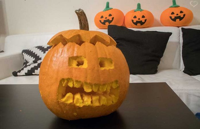 Lasst uns einen Kürbis schnitzen