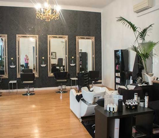 Haarefärben mit Olaplex im Salon Fenixia