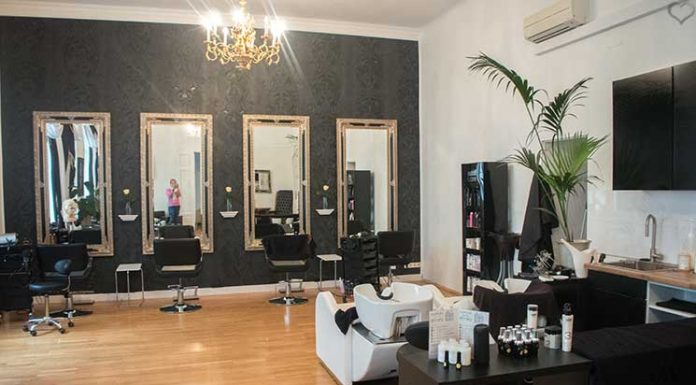 Haarefärben mit Olaplex im Salon Fenixia