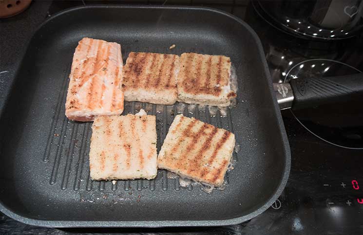 gegrillter-fisch-gastrolux-in-pfanne