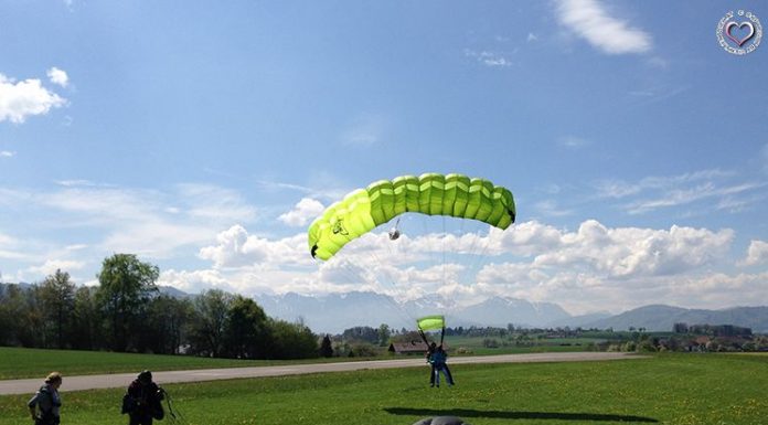 Geschafft! Fallschirmspringen in Gmunden